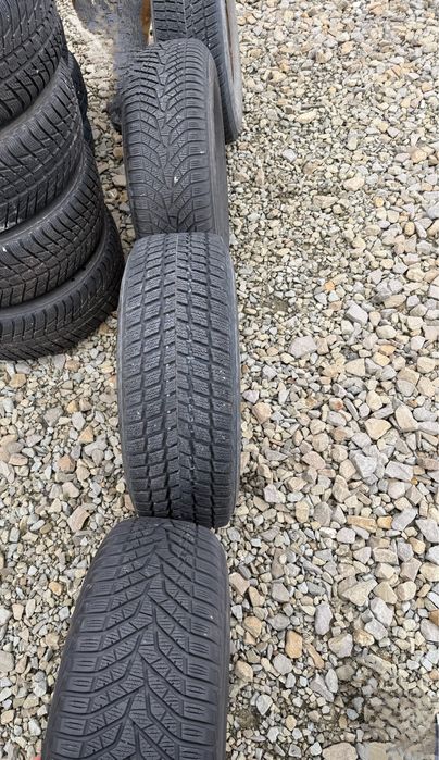 Komplet kół zimowych Nissan Navara NP300 – 265/70 R16, felgi stalowe