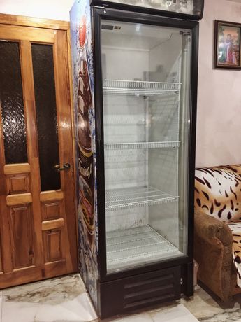 Холодильна шафа торговельна, вітрина, холодильник