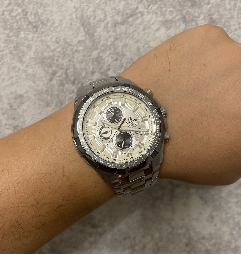 Продам оригінальний чоловічий годинник Casio Edifice
