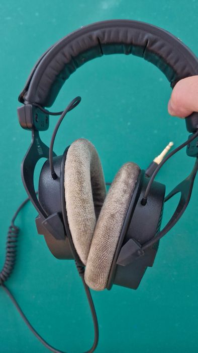 Auscultadores Beyerdynamic DT 990 Pro 250 Ohm Open-Back como novos!