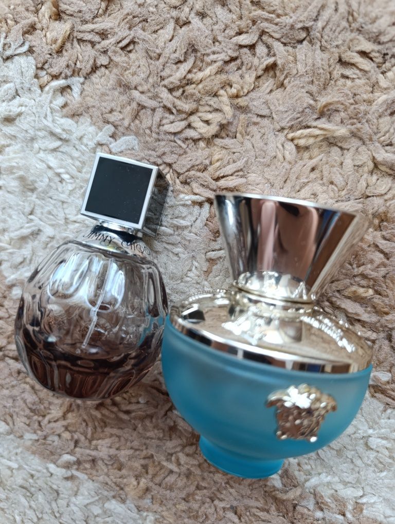 Flakon po perfumach Versace i Jimmy choo