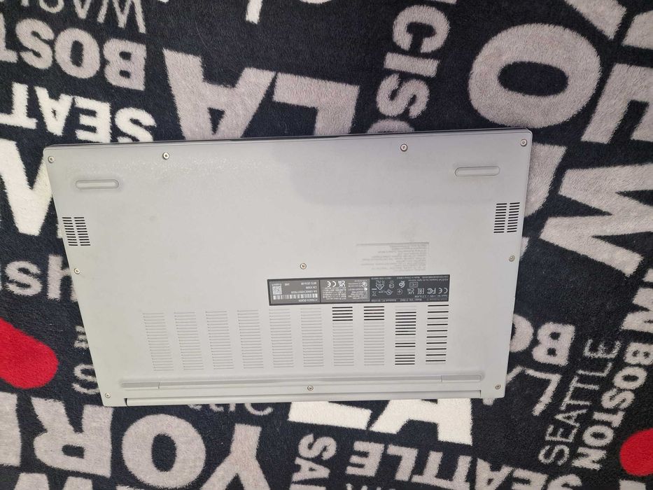 ASUS Vivobook 15 X1504ZA/IPS (12Gen)Core™ i3-1215U/16/512/Intel®4 ГБ