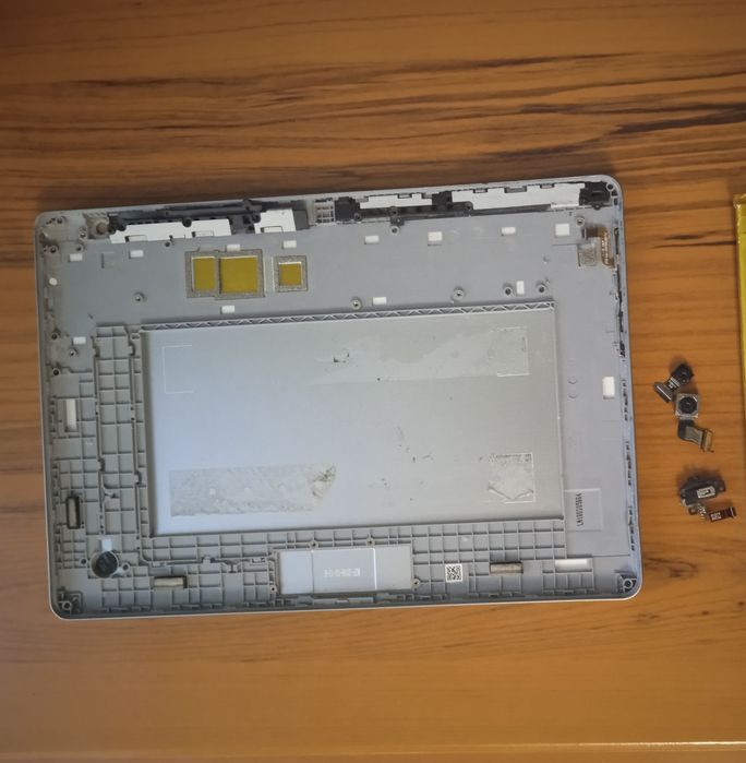 Huawei t3 10 кришка камера