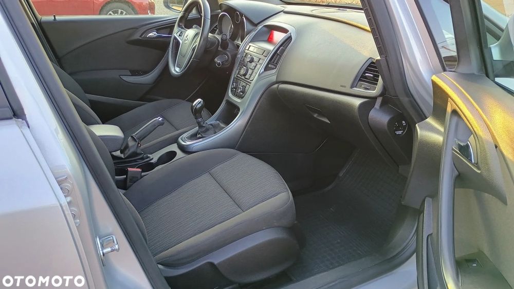 Opel Astra J 1.4 Turbo Benzyna Gaz 2017r 2 właściciel Zadbana Prywatne