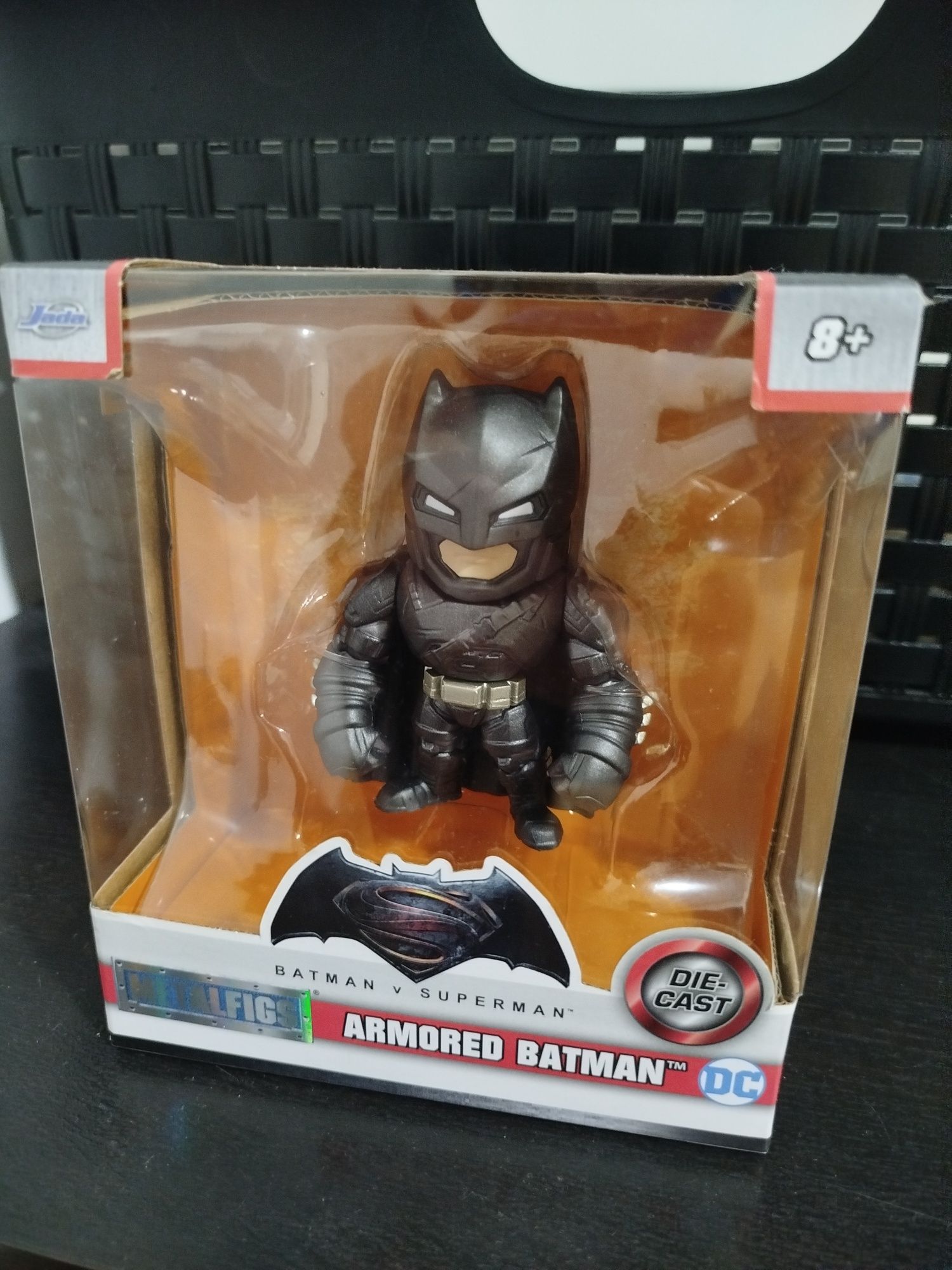 Figura Armored Batman