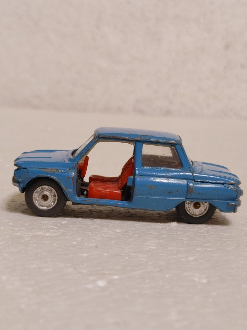 Модель ЗАЗ 1:43 Запорожец 1:43 сделано в СССР