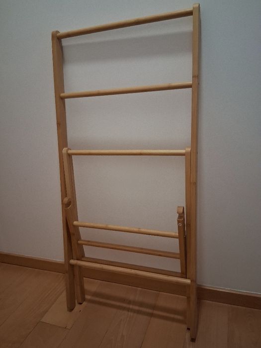 Toalheiro em madeira maciça novonovo