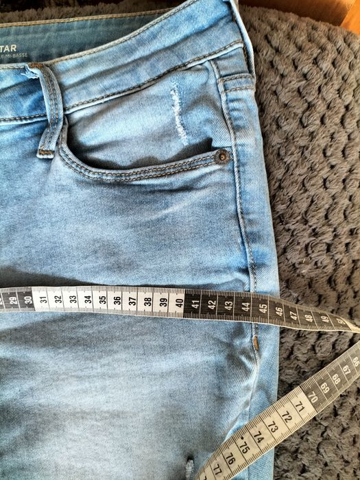 Spodnie dżinsowe z dziurami L