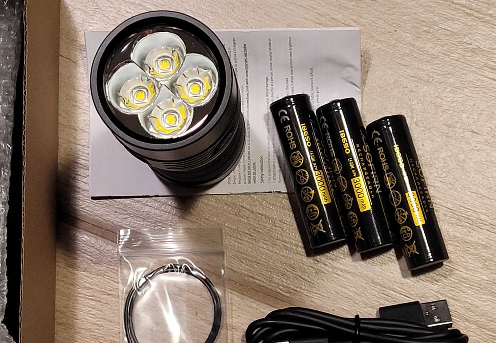 Sofirn SP36 Pro 8000lm 3x18650 4xSST40