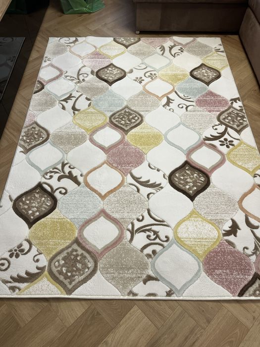 Dywan różnokolorowy