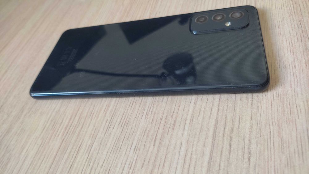 Samsung Galaxy M52 5G 6/128 120Hz 6,7"