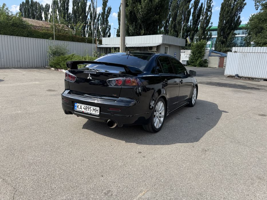 ДО КІНЦЯ МІСЯЦЯ ЗА 8000 Lancer x  2.0 турбо полный привод ralliart