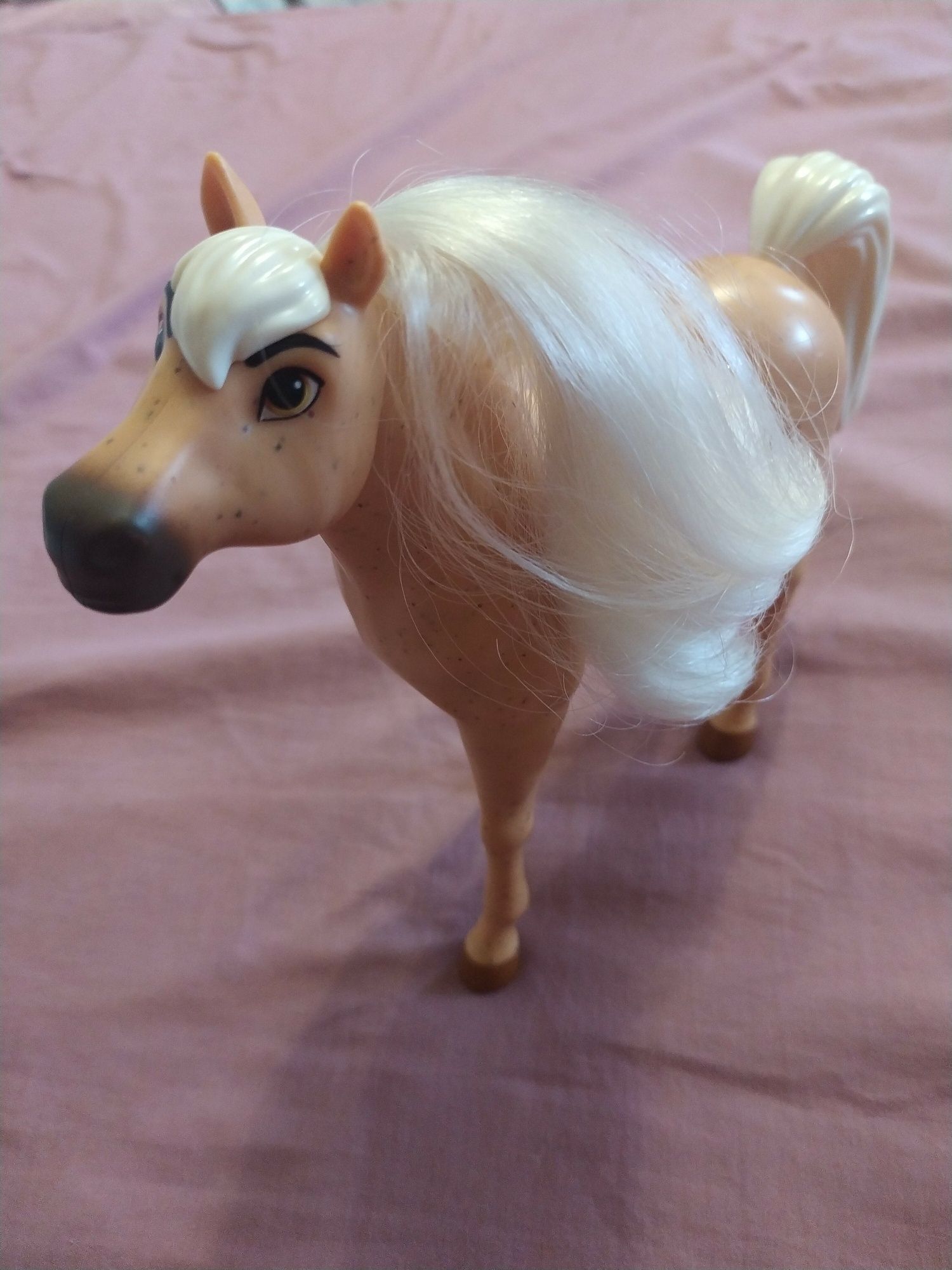 Лошадь пластик Mattel