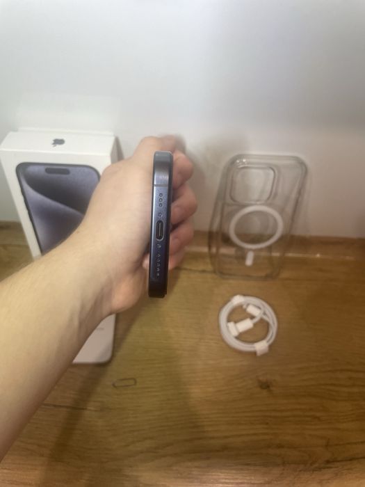 iPhone 15 PRO ZESTAW