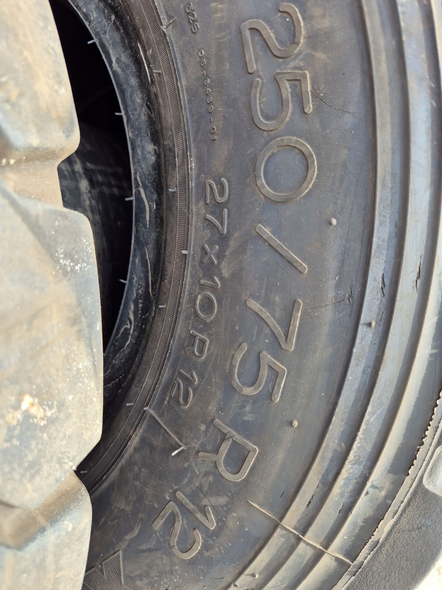 Opony 250/75r12  27x10r12