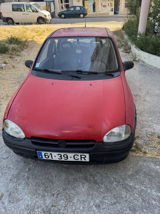 Opel corsa B a trabalhar