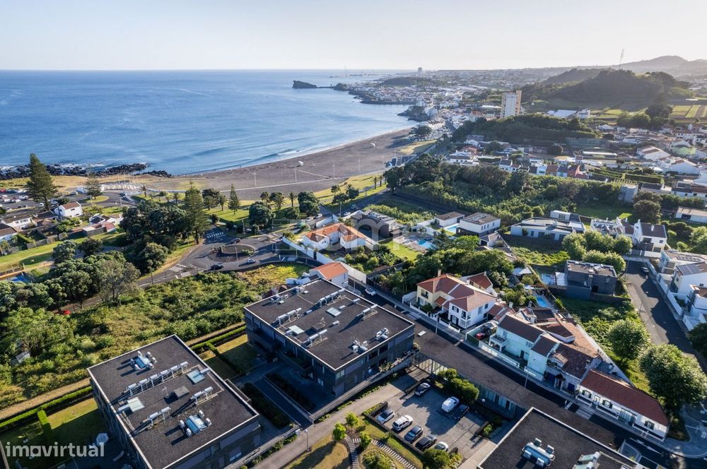 Apartamento T3 de luxo no Garden Residences, Ponta Delgada.