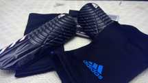 Caneleiras Adidas Predator SG - criança