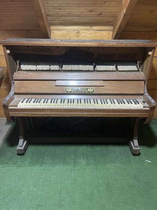 Віддамо фортепіано безкоштовно