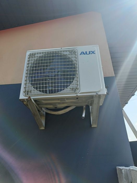 КОНДИЦІОНЕР AUX 35 квадратів
