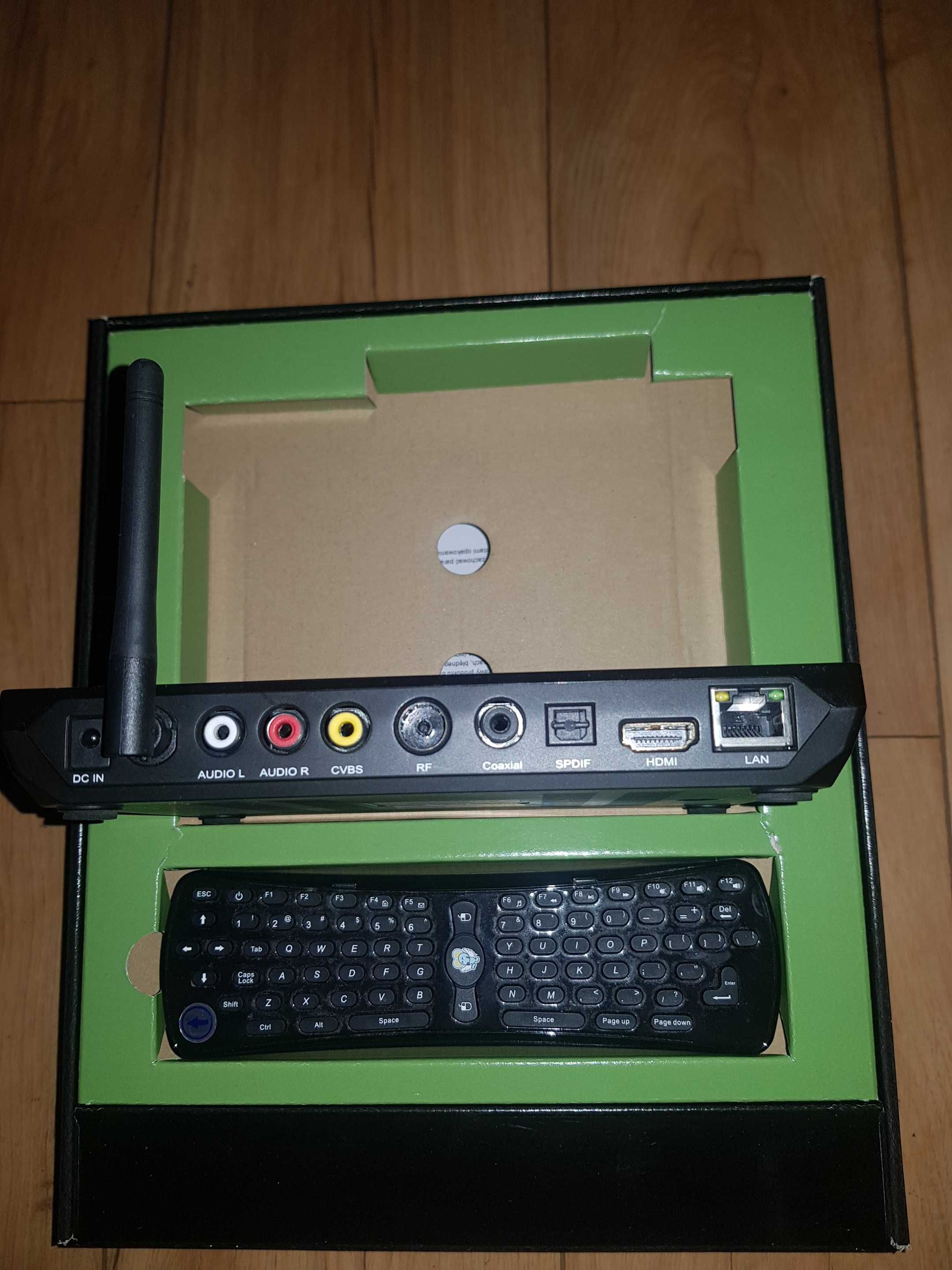 Andrino -cyfrowa platforma multimedialna +radiowa mysz żyroskopowa.