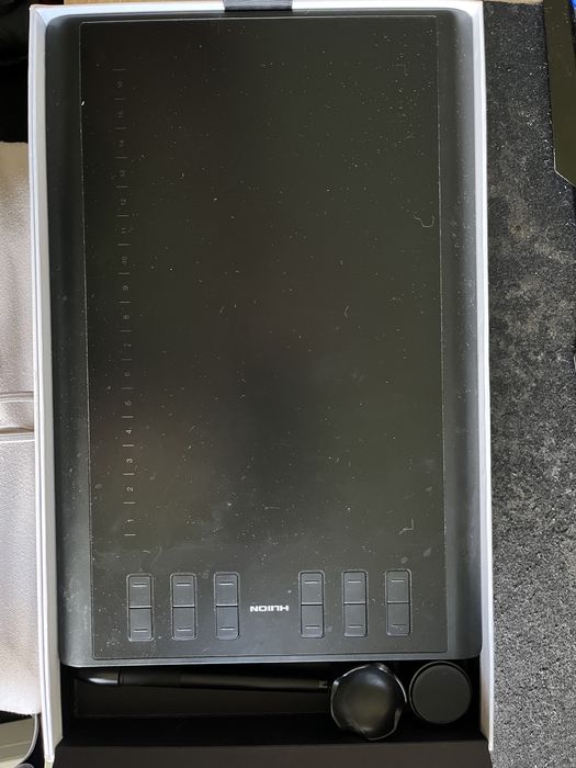 Huion 1060 plus prawie nowy