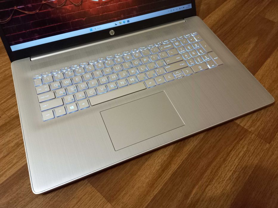 17.3" Экран! Игровой HP Laptop 17 + (Core i5 11" го кокол) + КАК НОВЫЙ