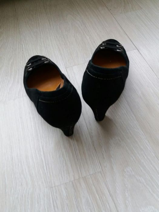 Замшеві жіночі туфлі на підборах 38р.