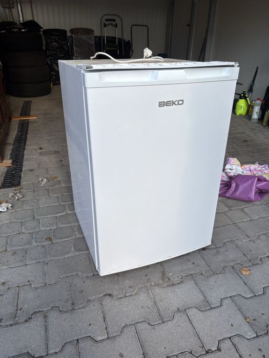 Mini lodówka BEKO, sprawna – idealna np. do biura / pokoju