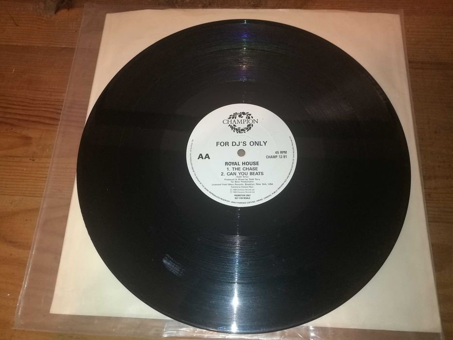 ROYAL HOUSE (DANCE) - Yeah Buddy (Edição 1988 - promo)
MAX