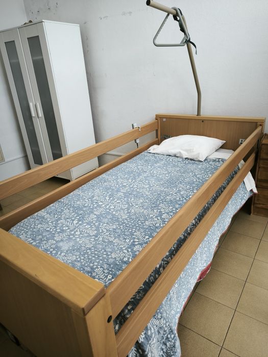 Cama elétrica elevatória