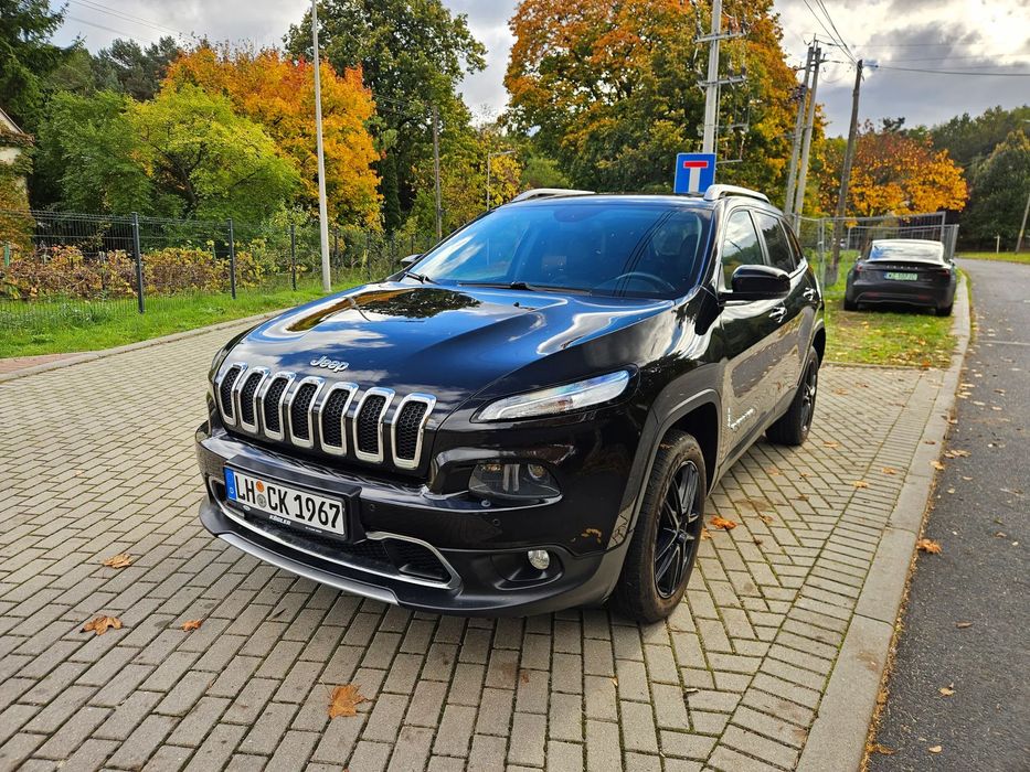 Jeep Cherokee Świeny stan auta, książak serwisowa, potwierdzony przebieg!