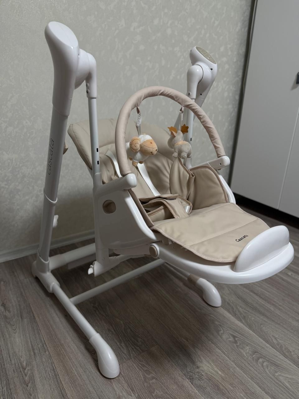 Стілець-гойдалка Carrello Cascata