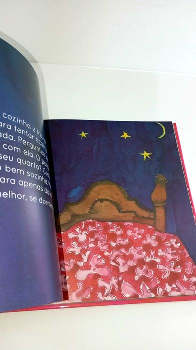 Lara Caça Sonhos Maus