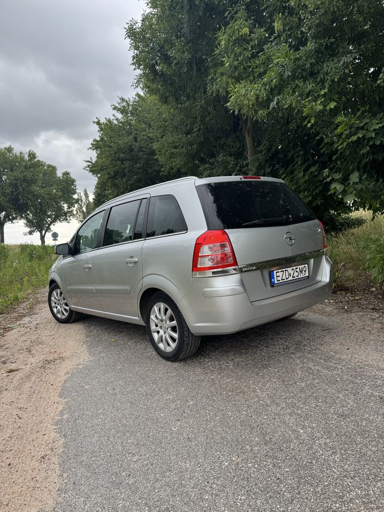 Opel Zafira B 1.8 lpg 2010r ogloszenie do 1 sierpnia
