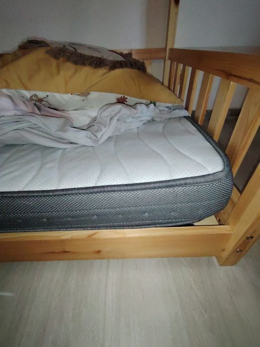 Cama Montessori com colchão