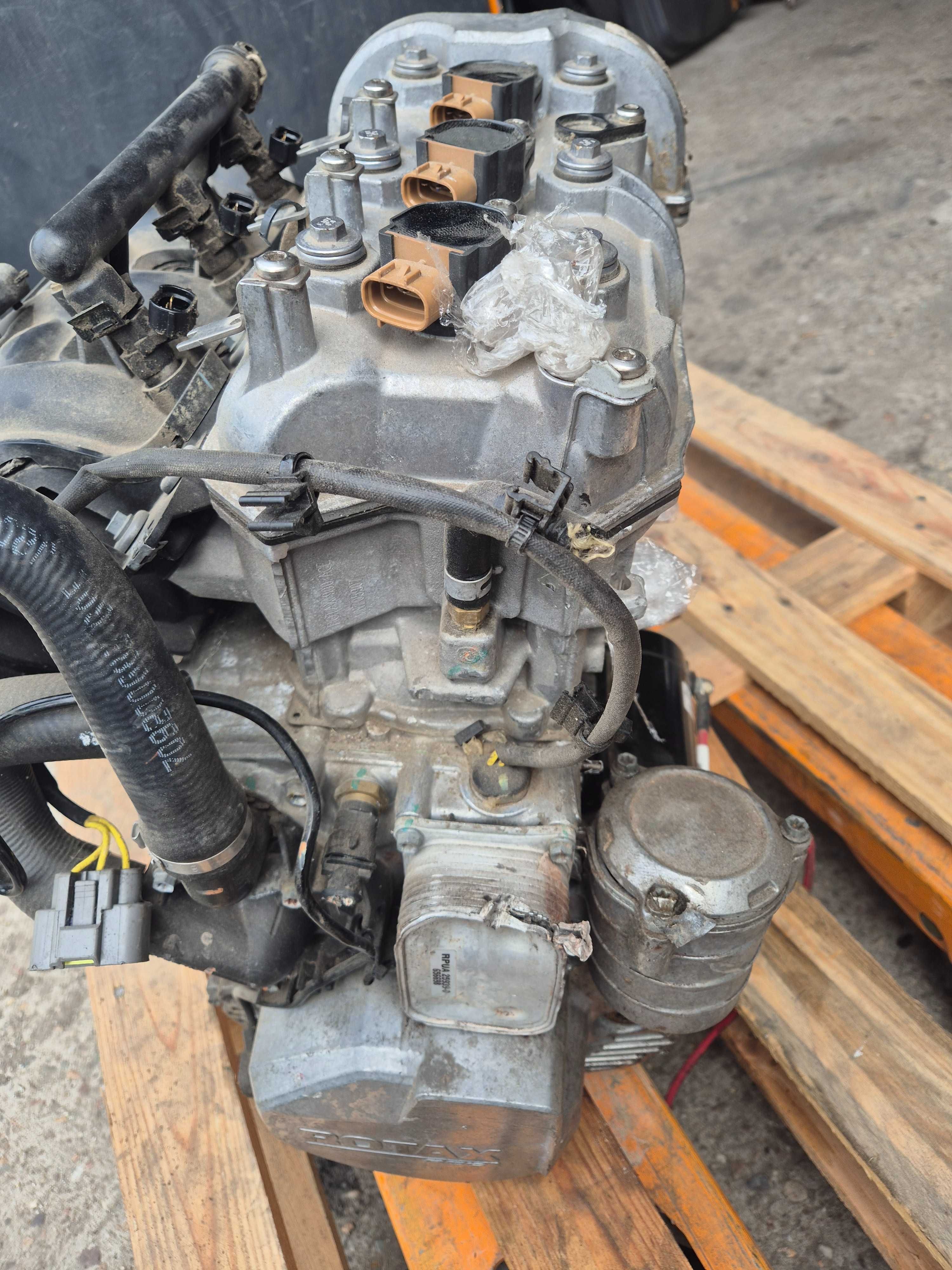 Can am ryker brp silnik 900 rotax