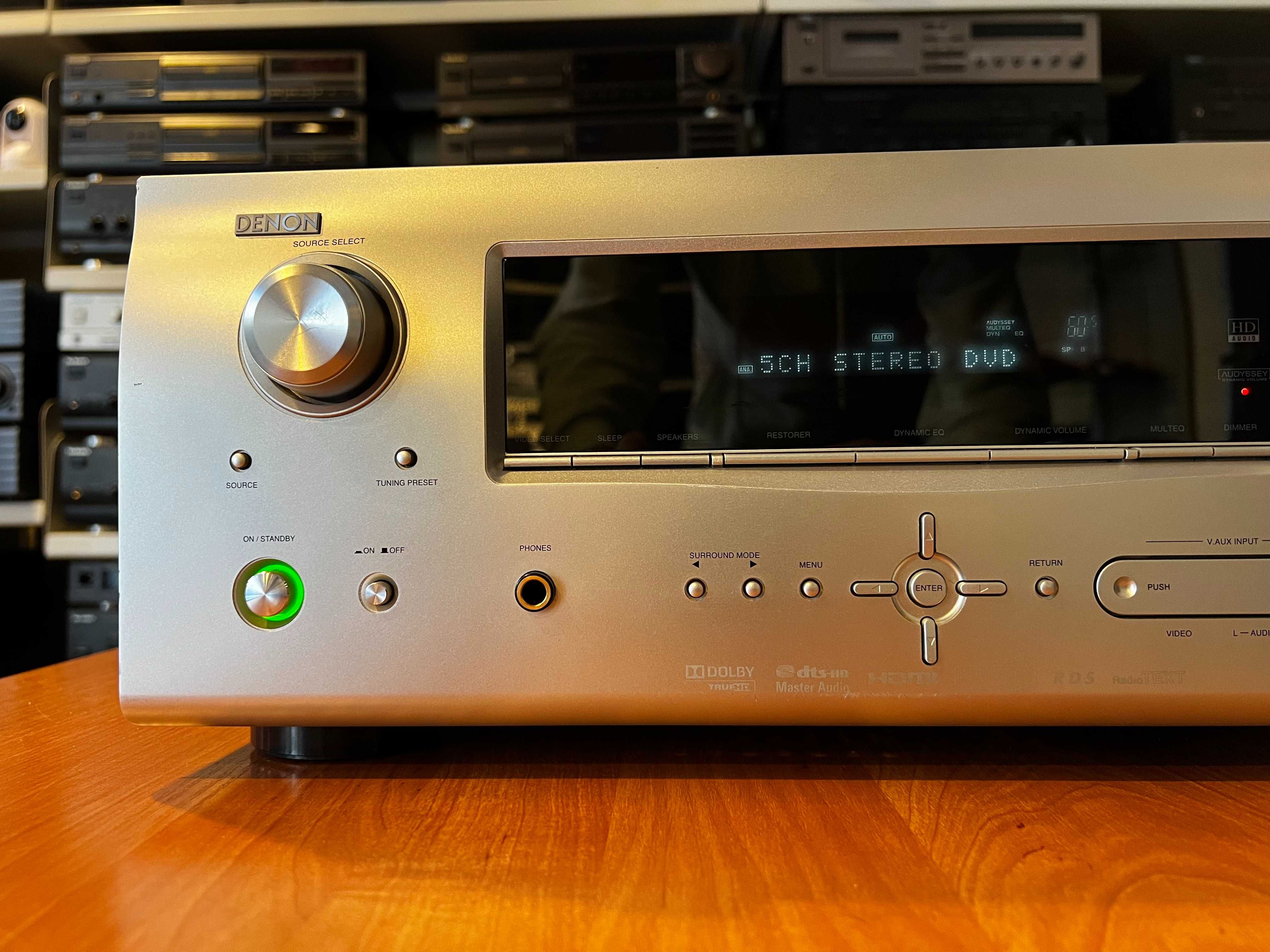 Amplituner Denon AVR-1610 Dolby TrueHD Audio Room