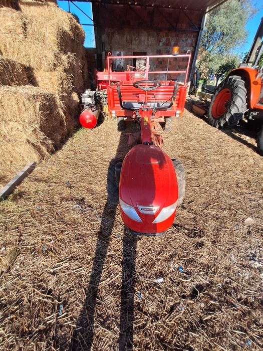 Troco por trator de rastos