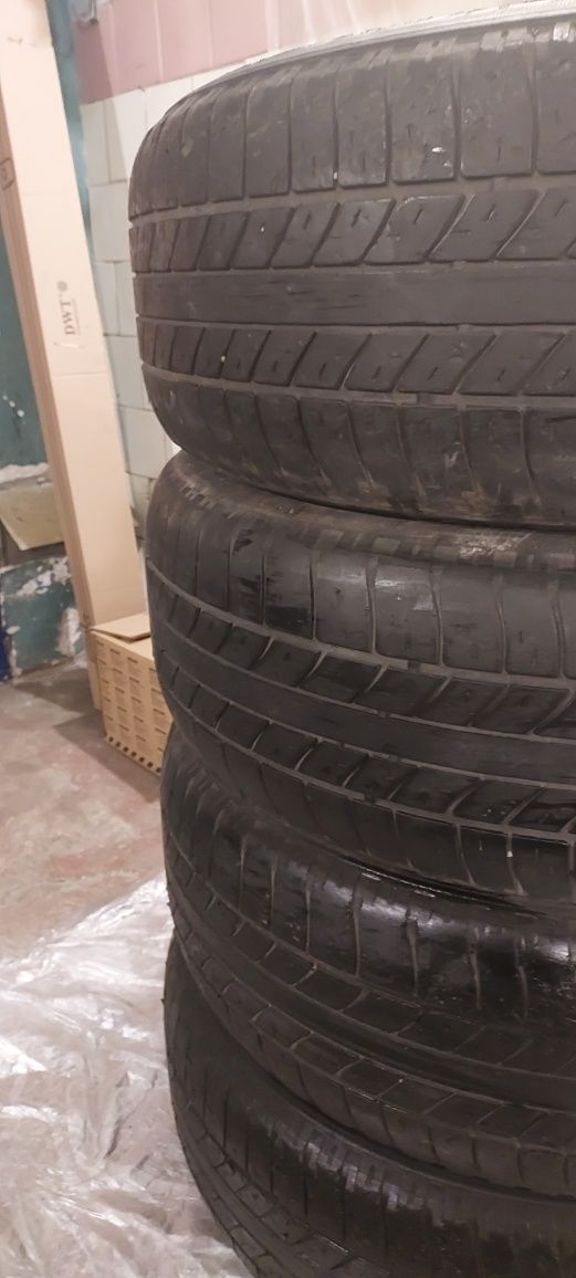 Шины GoodYear  235/60/r18