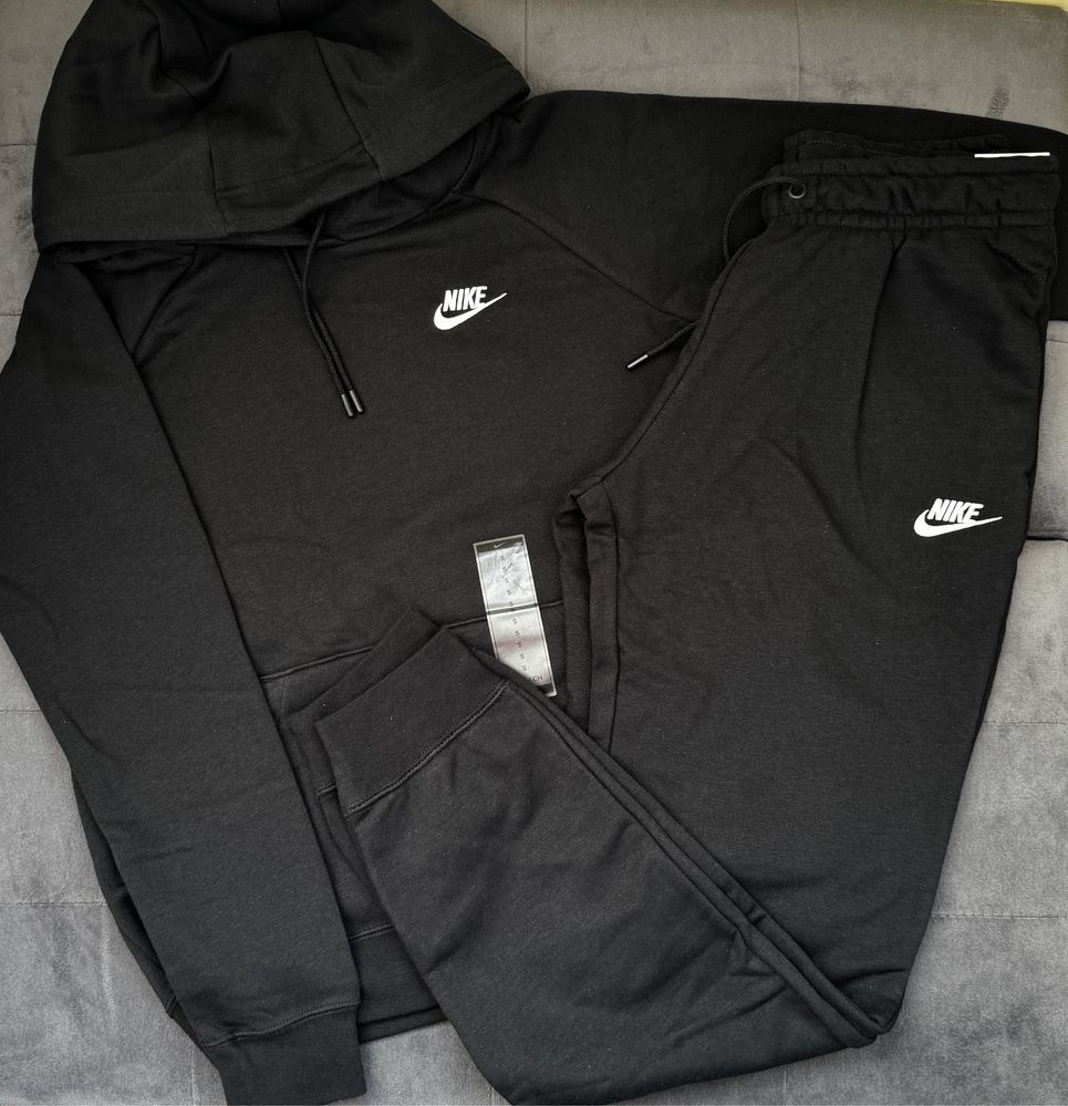 р.S женский костюм nike sportswear essential