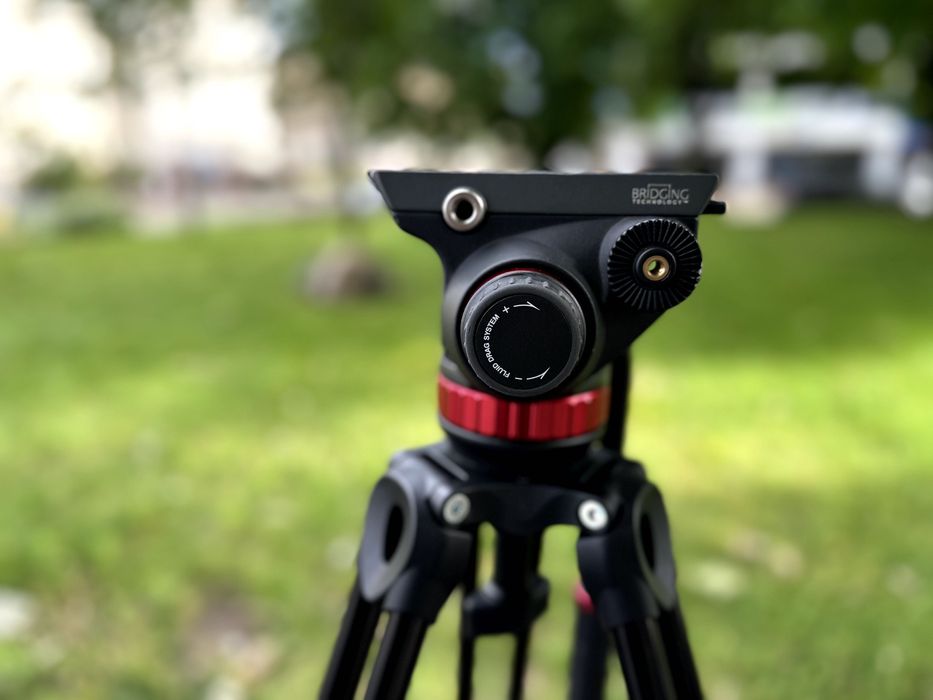 Statyw filmowy Manfrotto nogi MVT502AM + głowica olejowa MVH502A