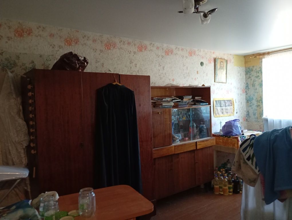 Срочно !!   Продам  2 комнаты в с. Нерубайское  12.т.у.е.