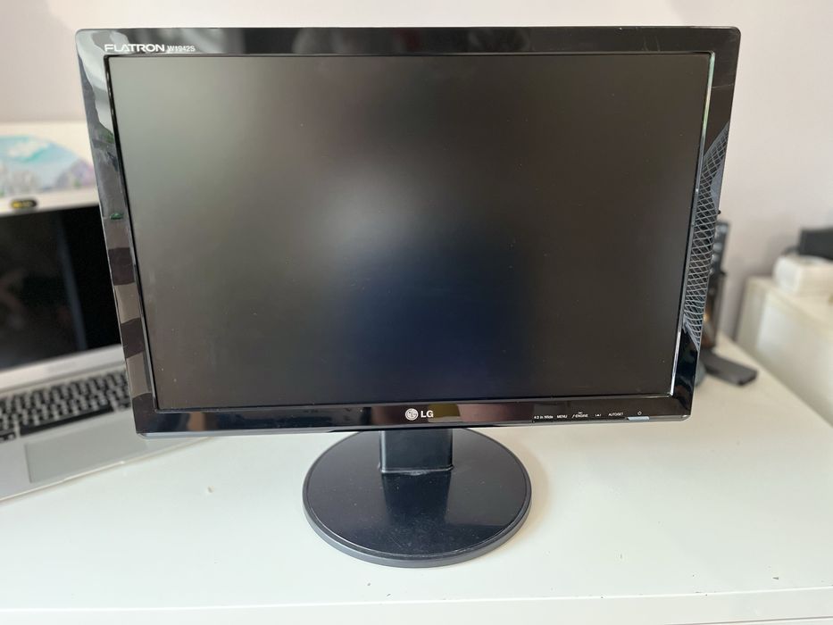 Sprzedam monitor LG Flatron 19”