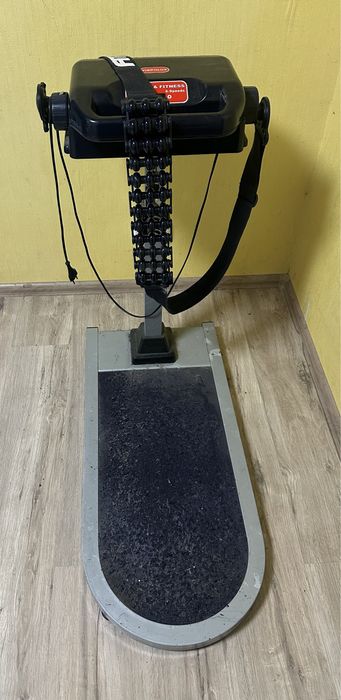 Вібромасажер із зміними насадками