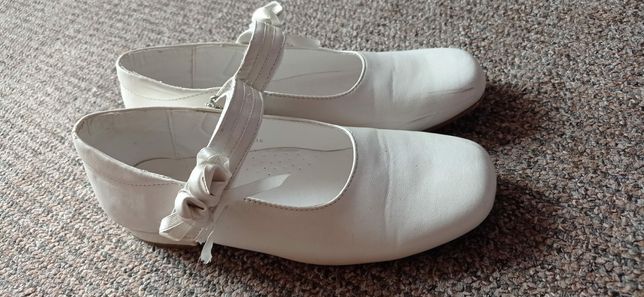 Buty sandały roz. 36 białe