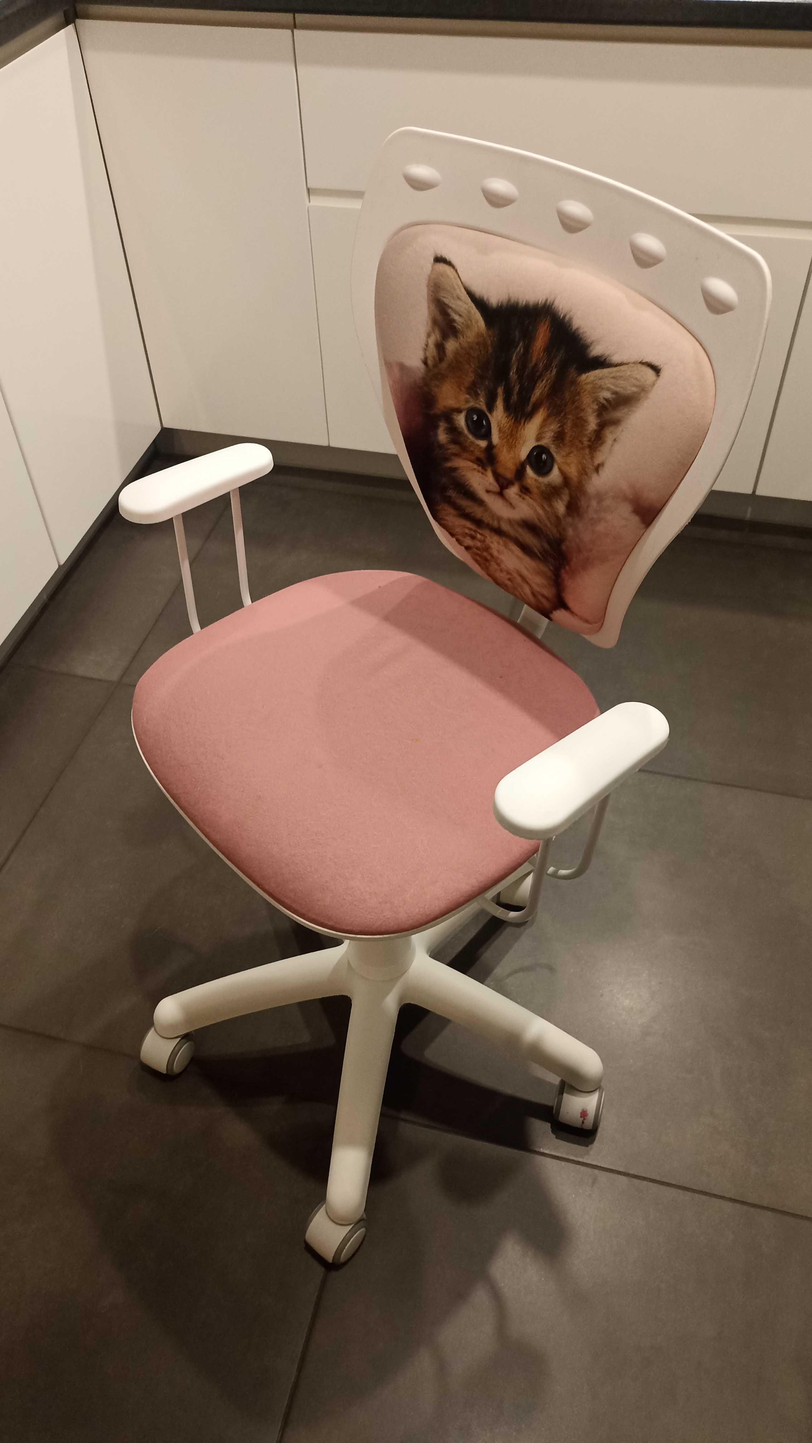 Krzesło Ministyle White Kotek w kocu