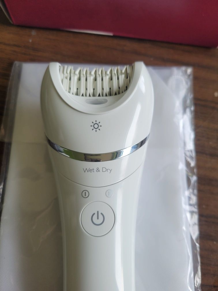 Depilator Philips seria 8000