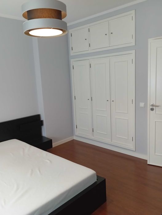 T2 Remodelado | 73,5m2 | Garagem | Vistas e METRO À PORTA