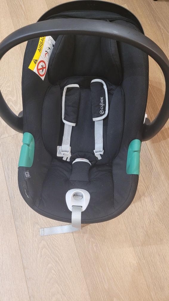 Fotelik Cybex Aton B2 z bazą isofix